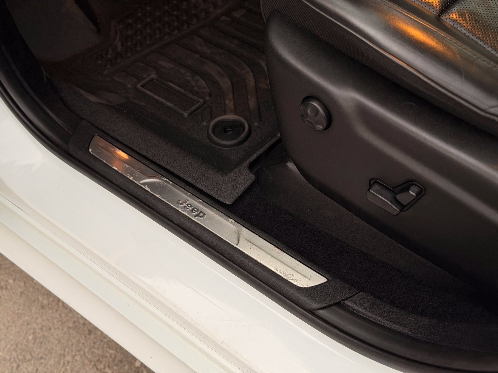 Used 2021 Jeep Grand Cherokee High Altitude AWD/4WD image 28