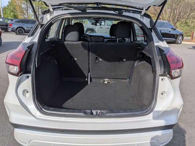 Used 2023 Nissan Kicks SV image 28