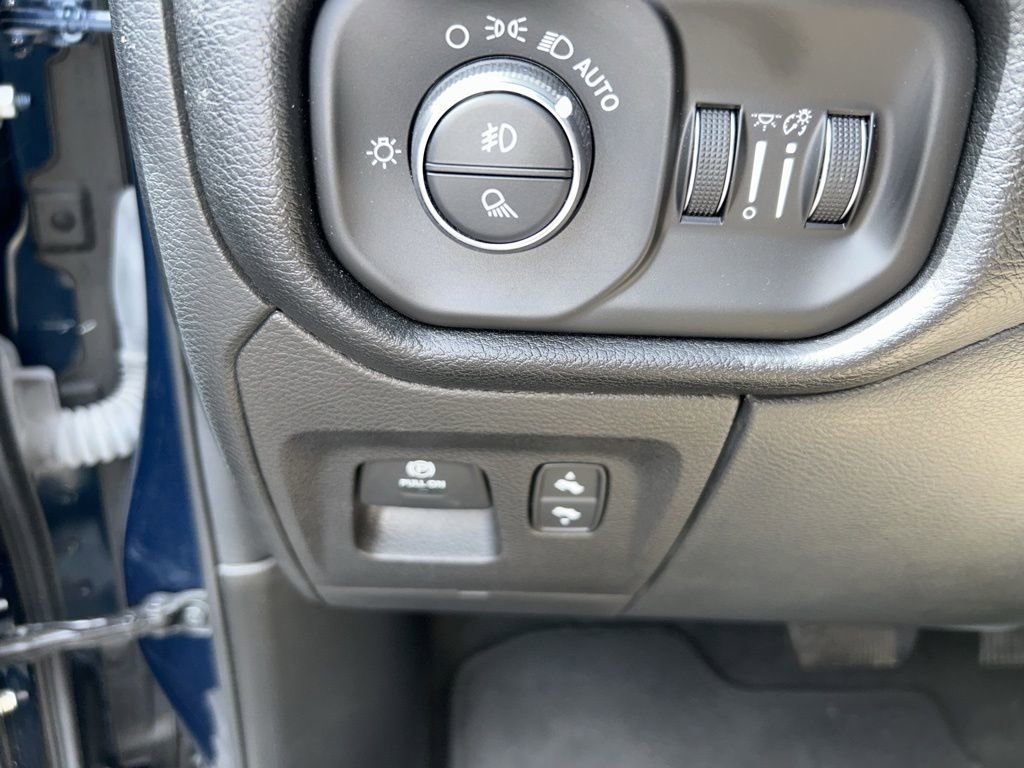 Used 2021 RAM 1500 Sport w/ Level 2 Equipment Group image 4