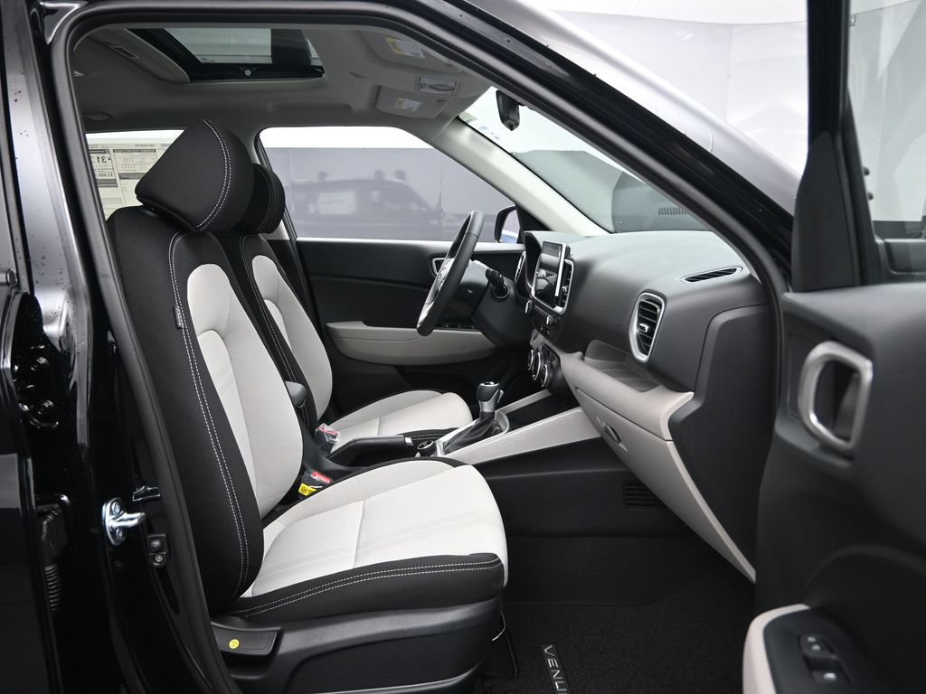 New 2026 Hyundai Venue SEL FWD image 25