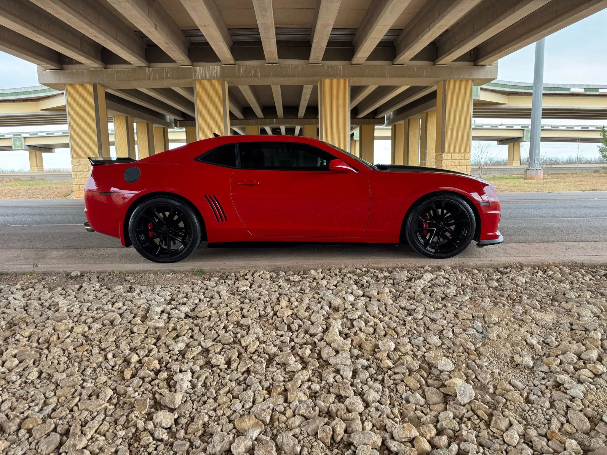 Used 2013 Chevrolet Camaro SS w/ SS Performance Package image 2