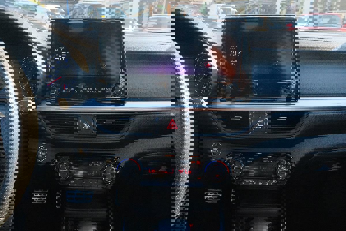 Used 2023 Kia Forte GT-Line image 19