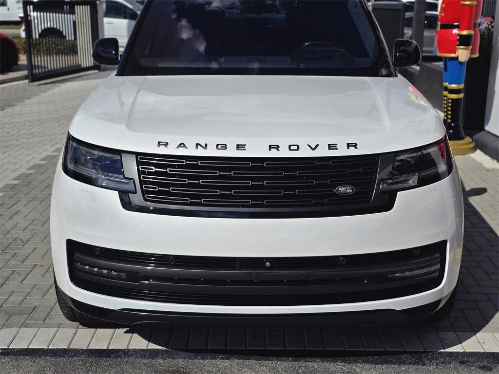 Used 2023 Land Rover Range Rover SE image 9