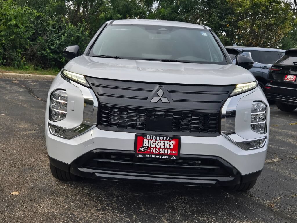 New 2027 Mitsubishi Outlander LE AWD/4WD image 2