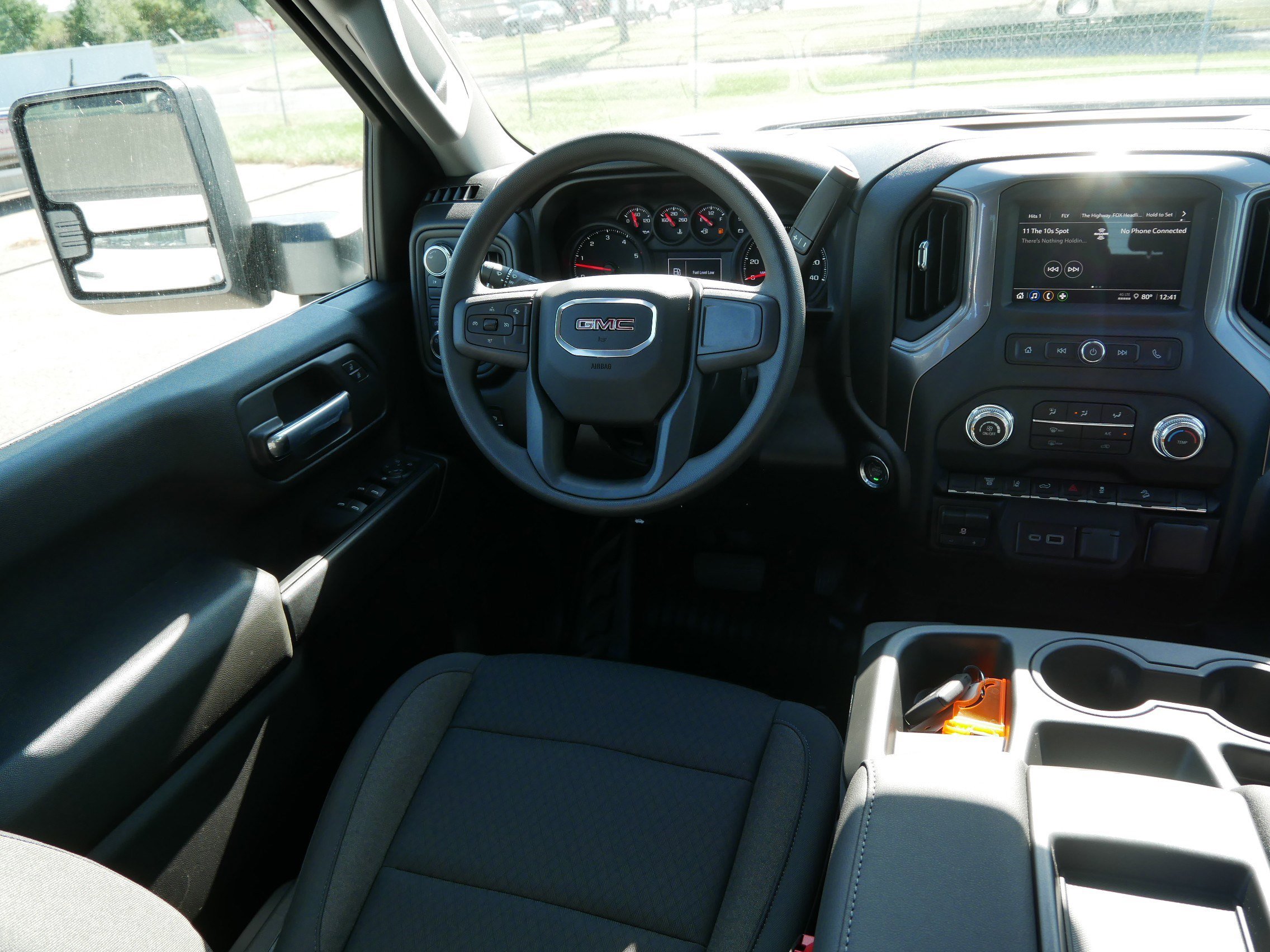 New 2026 GMC Sierra 2500 Pro w/ Convenience Package image 13