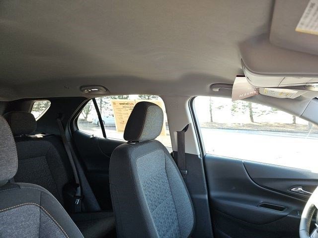Used 2024 Chevrolet Equinox LT AWD/4WD image 13