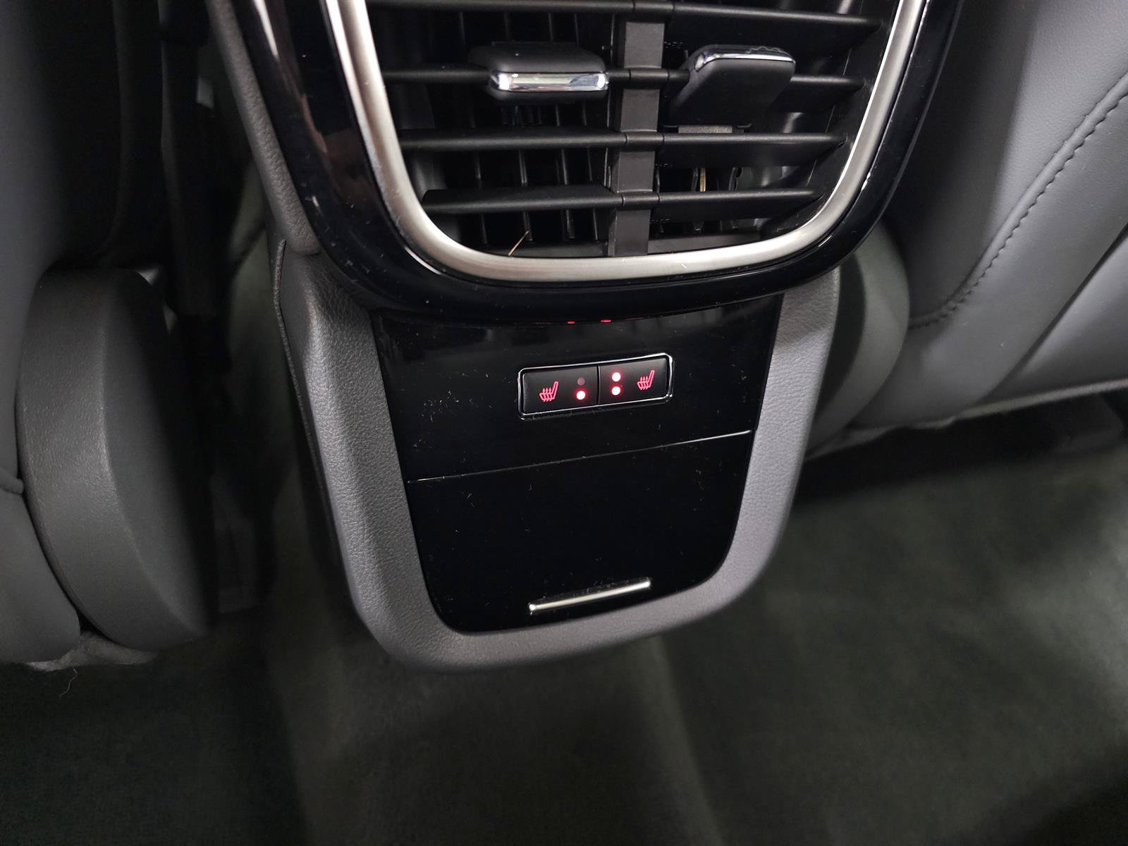 Used 2023 Lincoln Nautilus Reserve AWD/4WD image 29