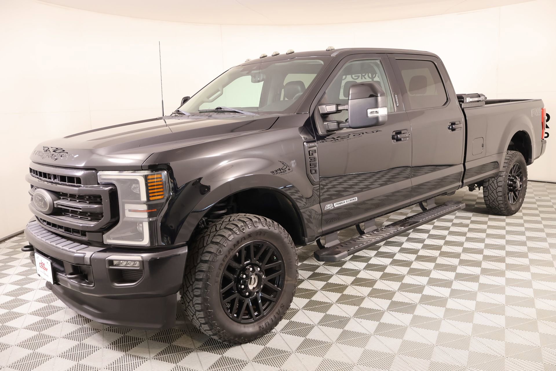 Used 2020 Ford F350 Lariat image 11