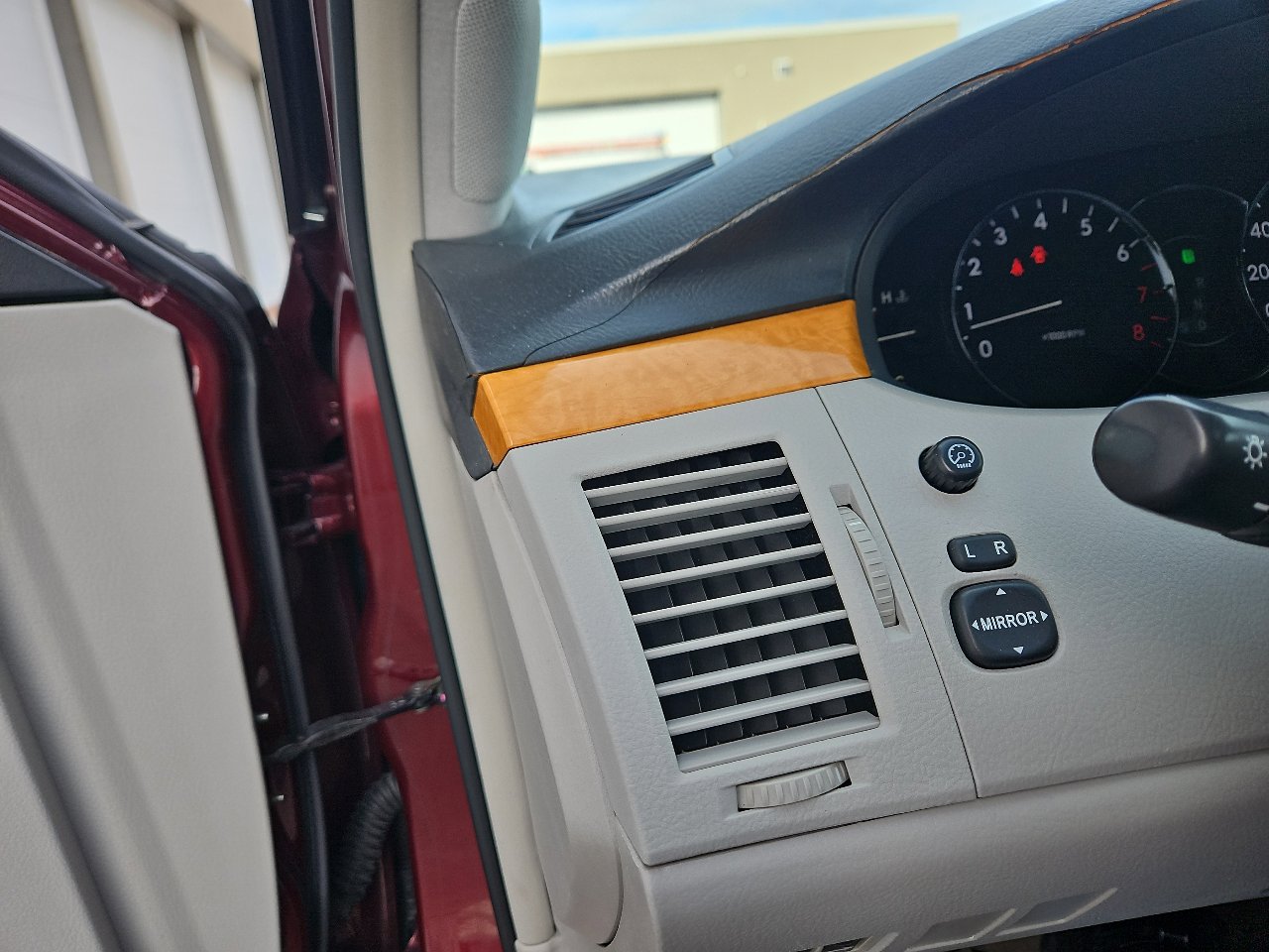 Used 2006 Toyota Avalon XLS image 29