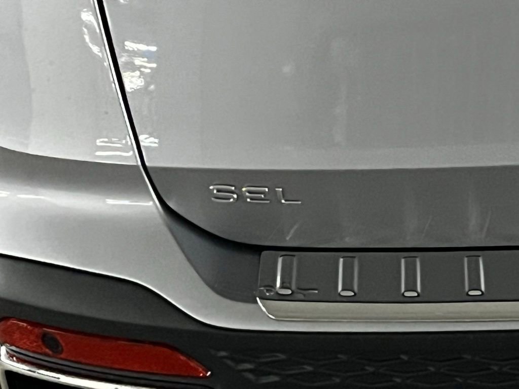 New 2025 Volkswagen Taos SEL image 36