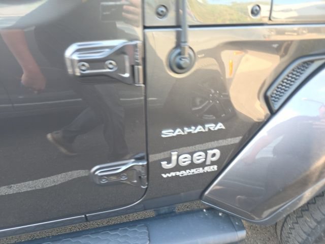 Used 2020 Jeep Wrangler Unlimited Sahara AWD/4WD image 17