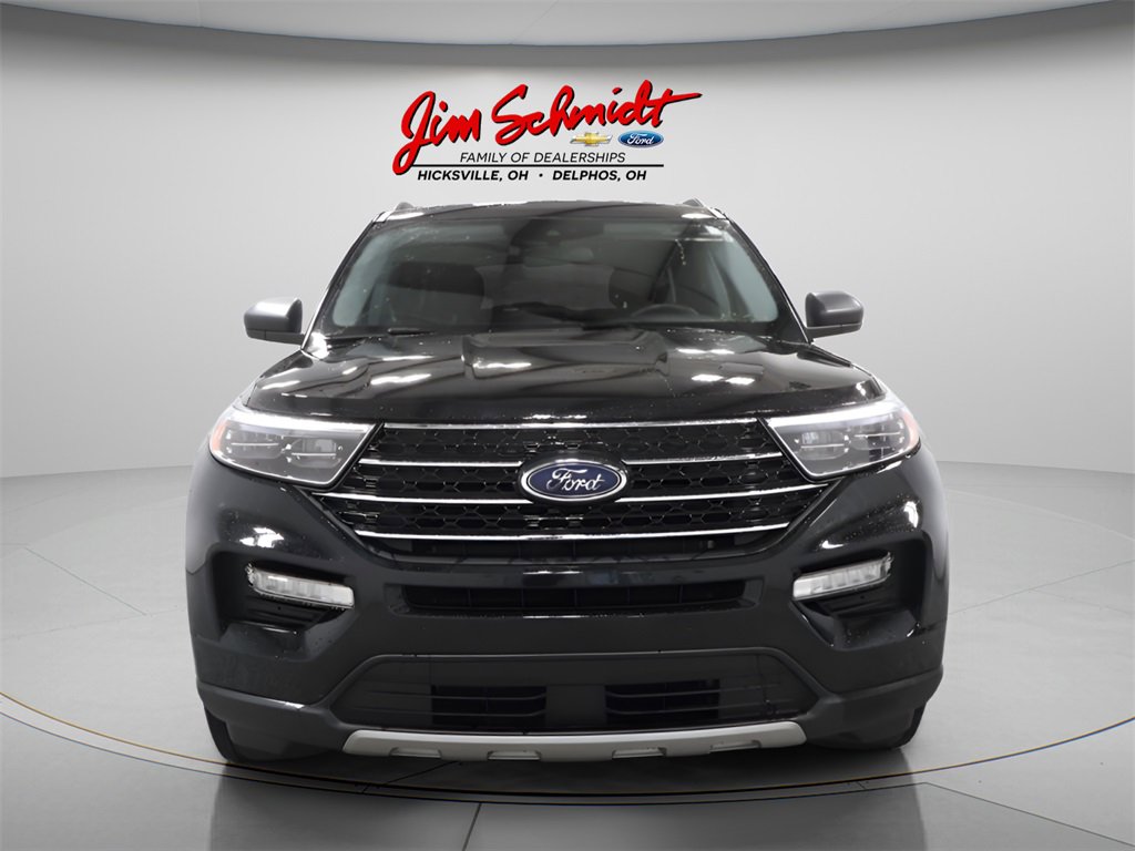 Used 2023 Ford Explorer XLT w/ Equipment Group 202A image 3