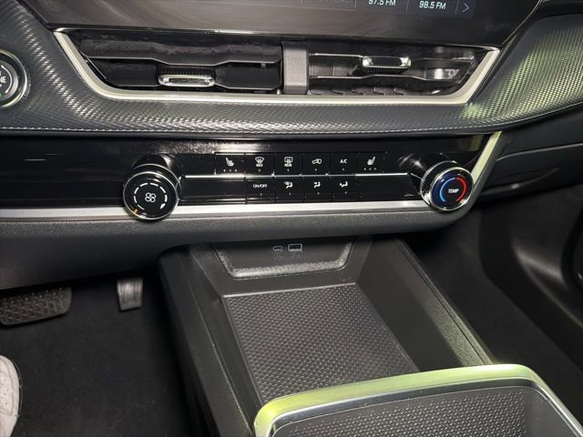 Used 2026 Chevrolet Equinox LT image 26