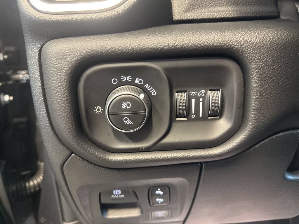 New 2026 RAM 1500 Big Horn AWD/4WD image 23