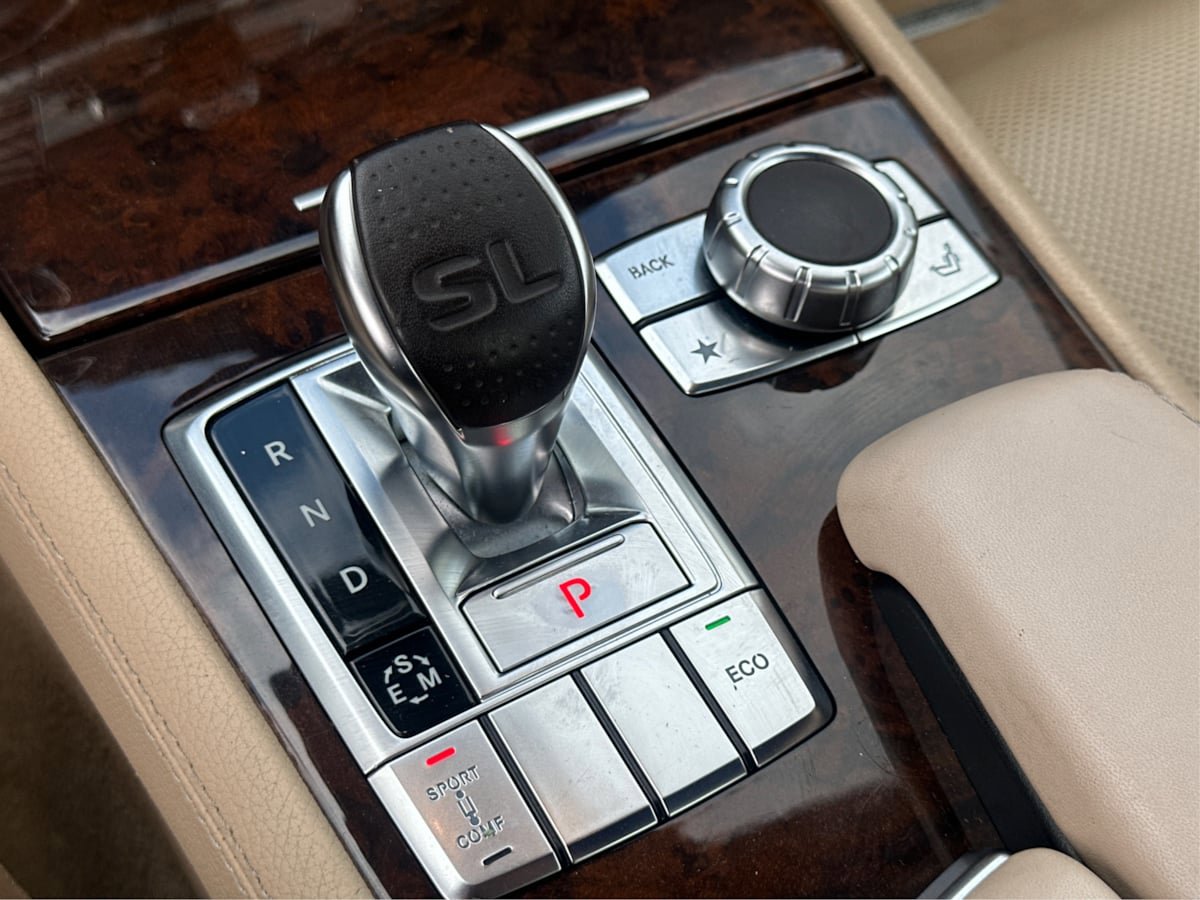 Used 2013 Mercedes-Benz SL 550 image 16