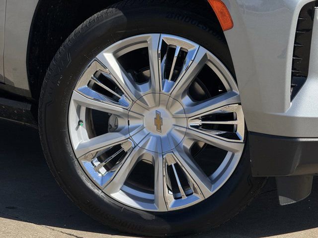 Used 2024 Chevrolet Suburban High Country w/ Premium Package image 40