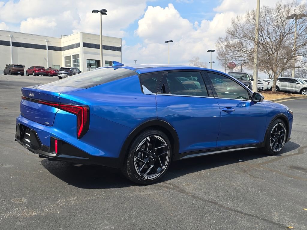 Certified 2025 Kia K4 GT-Line image 3