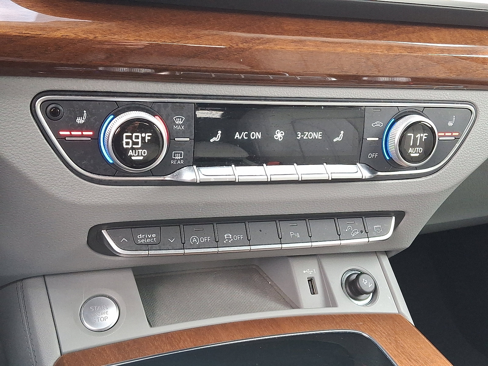 Used 2022 Audi Q5 2.0T Premium Plus w/ Premium Plus Package image 17