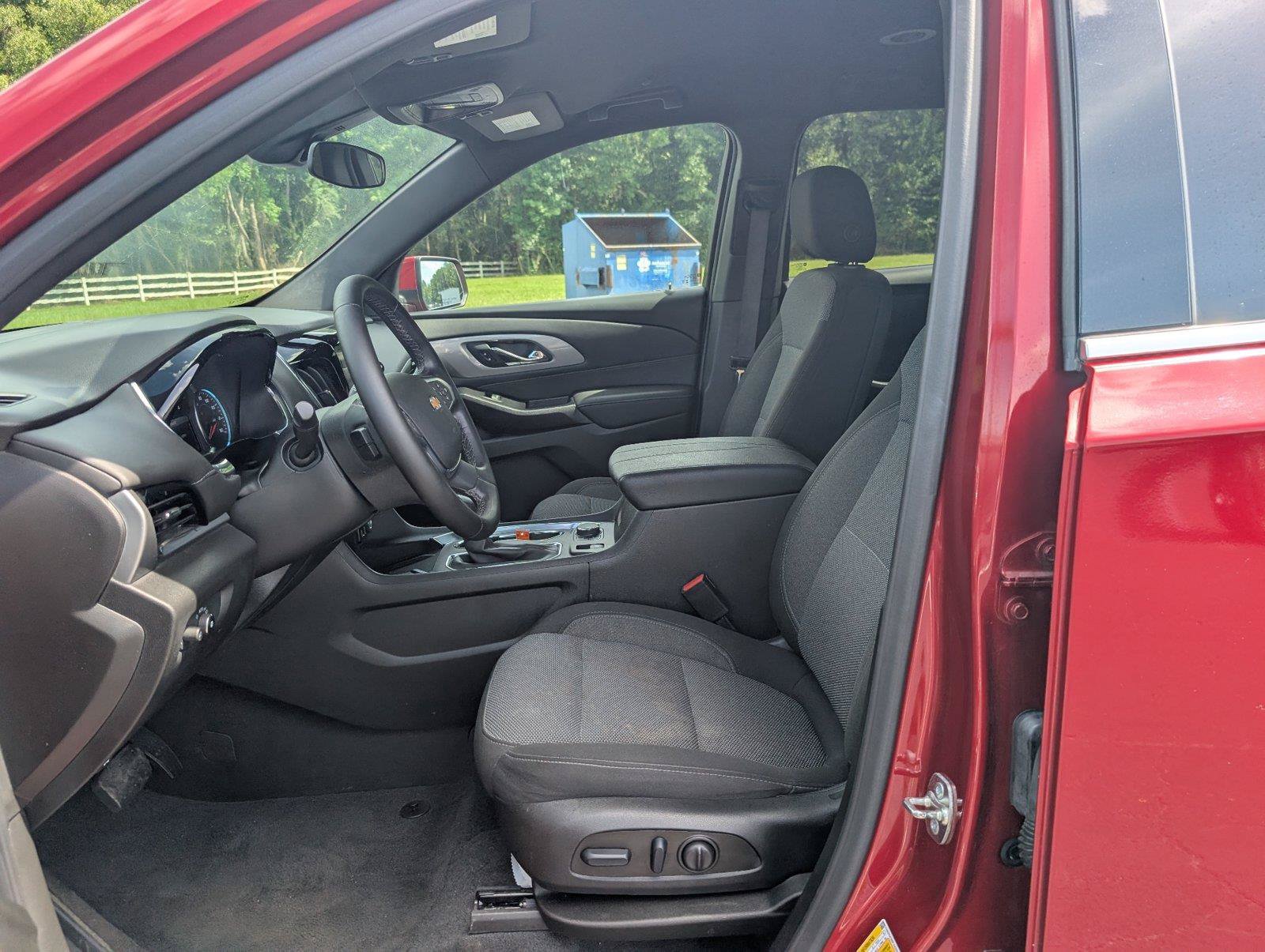Certified 2023 Chevrolet Traverse LT FWD image 12