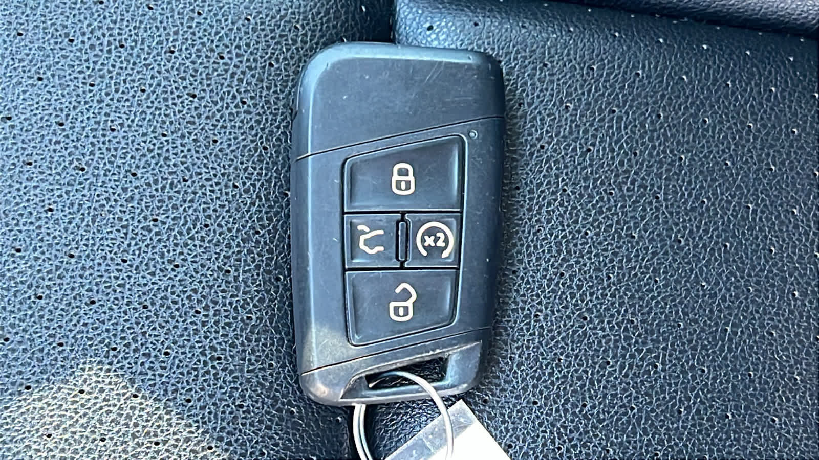 Used 2021 Volkswagen Atlas SE image 29