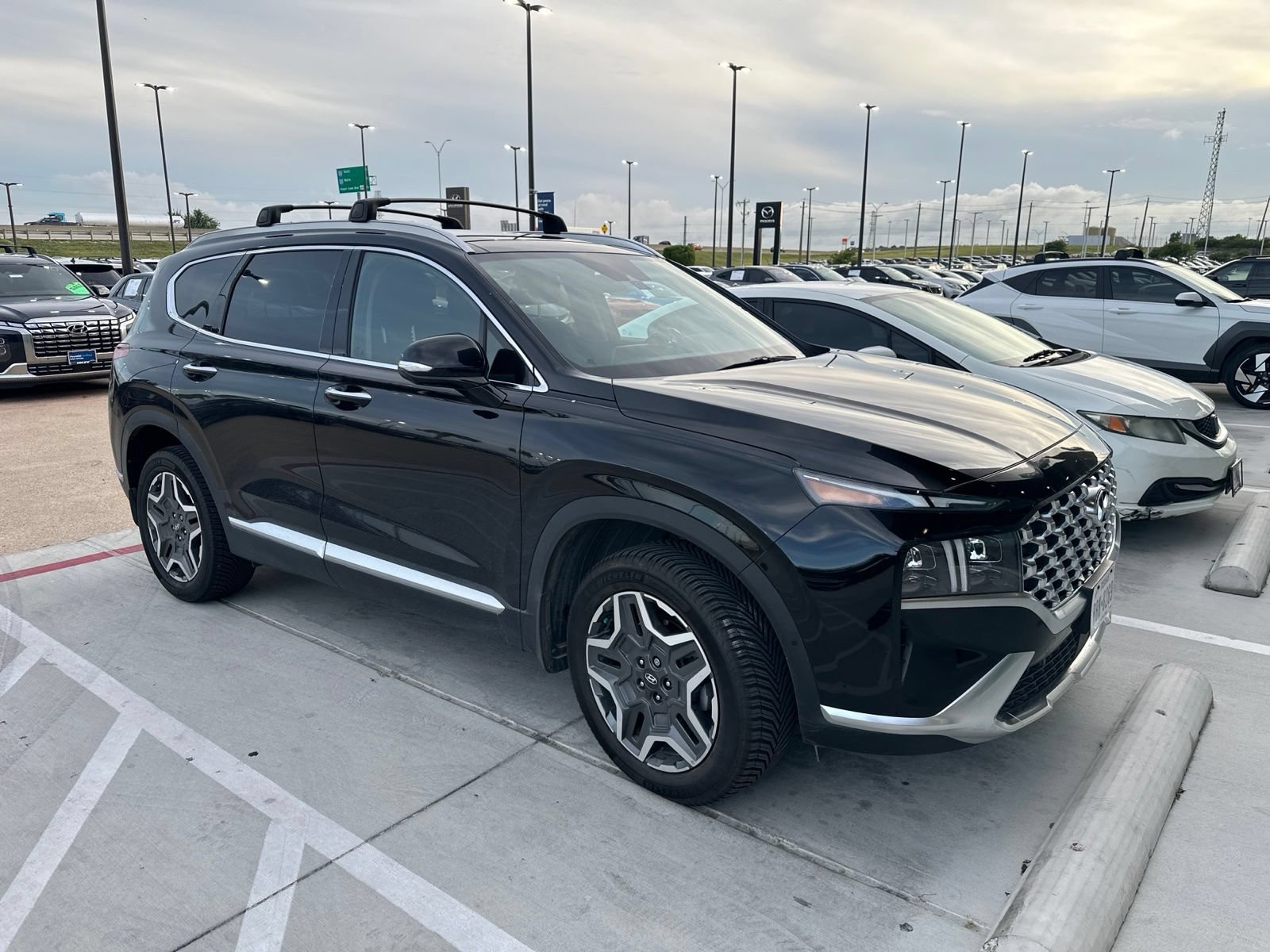 Used 2022 Hyundai Santa Fe Limited AWD/4WD image 5