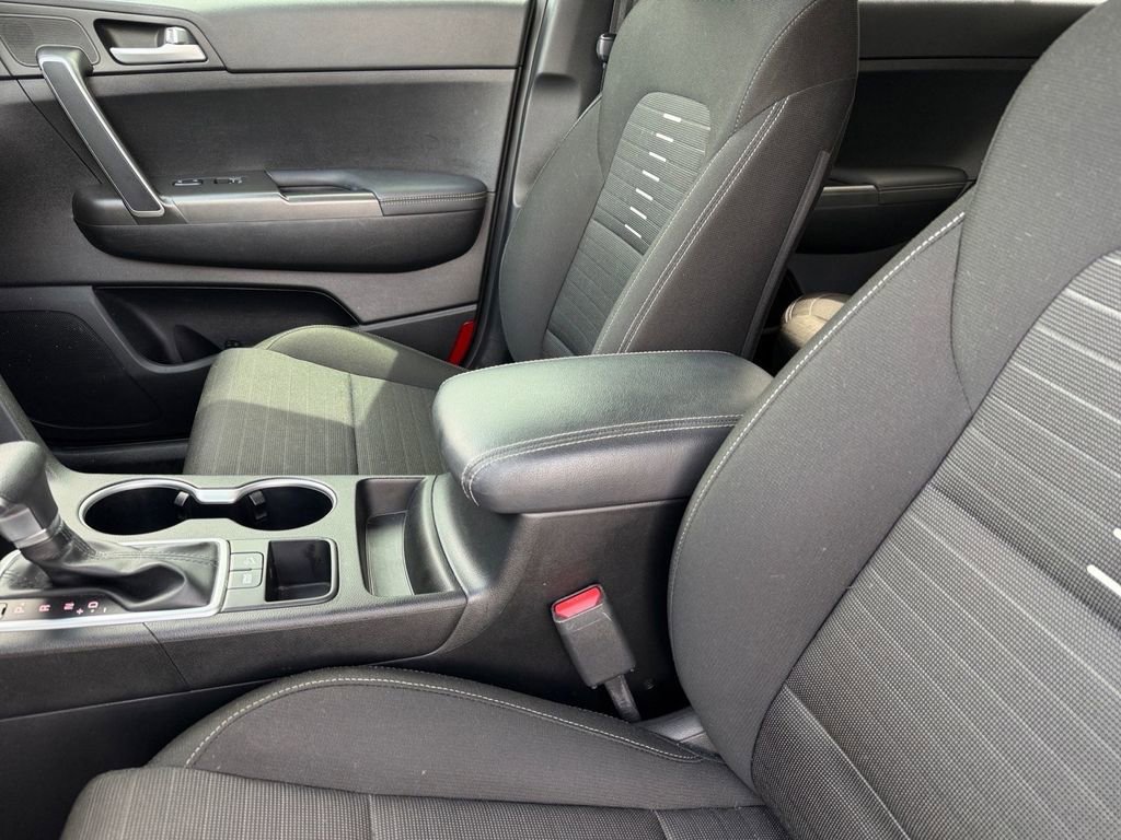 Used 2022 Kia Sportage LX w/ LX FWD Value Edition Package image 12