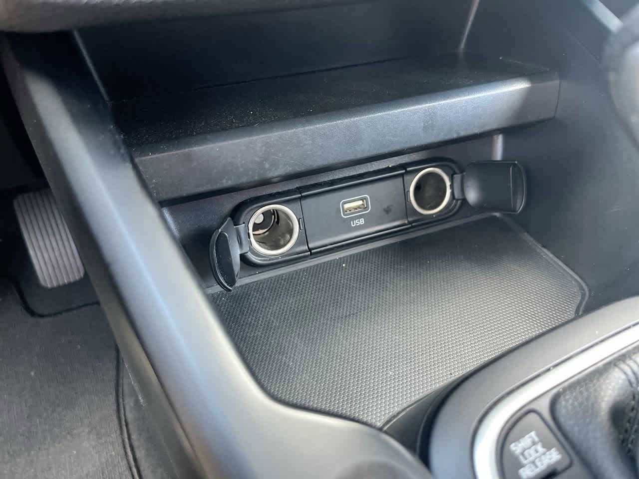 Used 2024 Kia Soul LX w/ LX Technology Package image 19