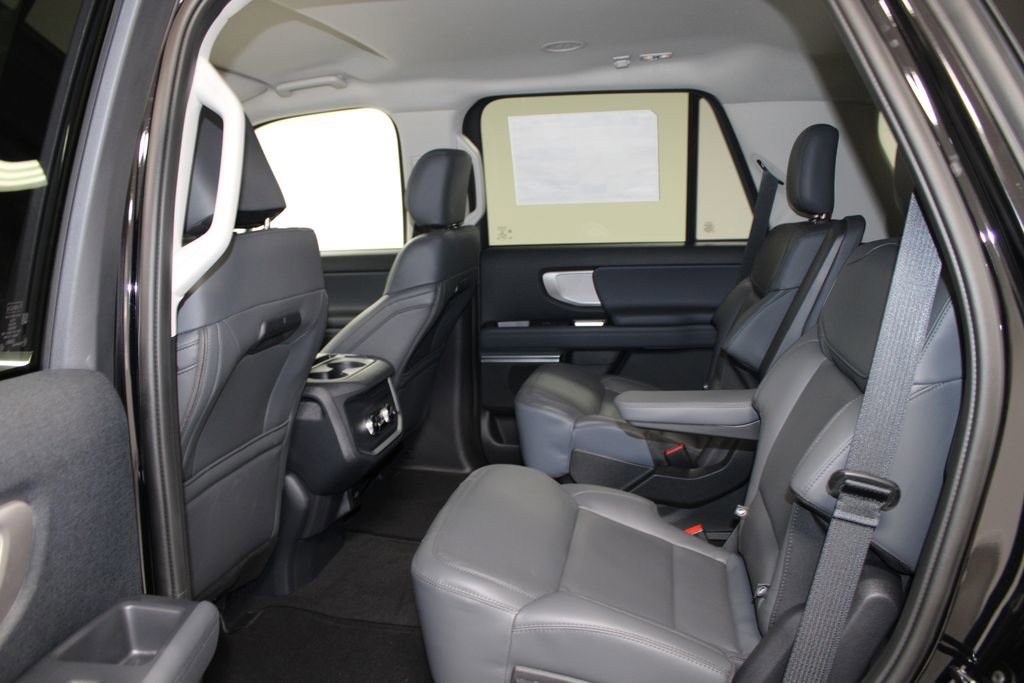 New 2026 Ford Expedition Active image 27