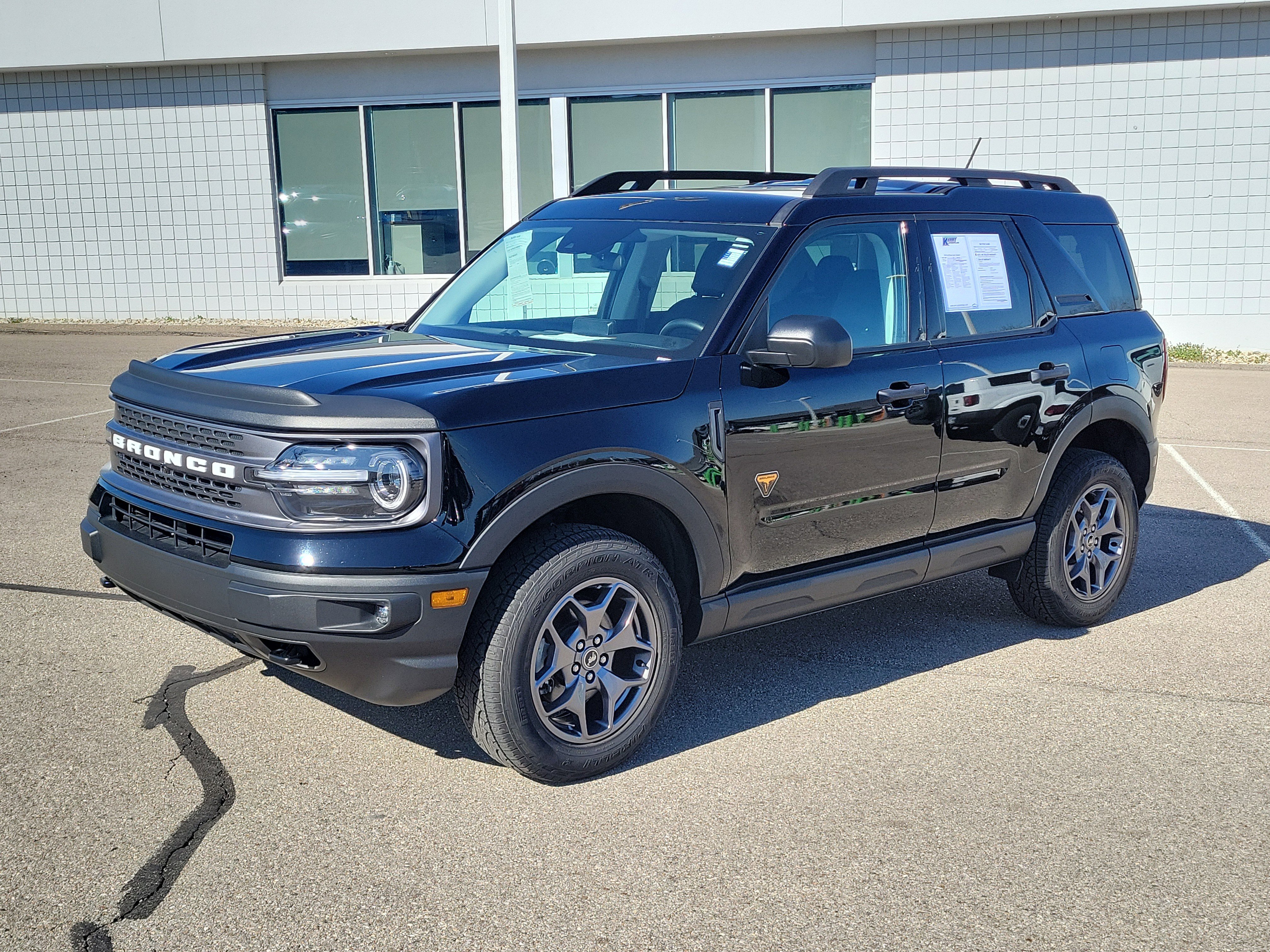 Used 2023 Ford Bronco Sport Badlands image 2