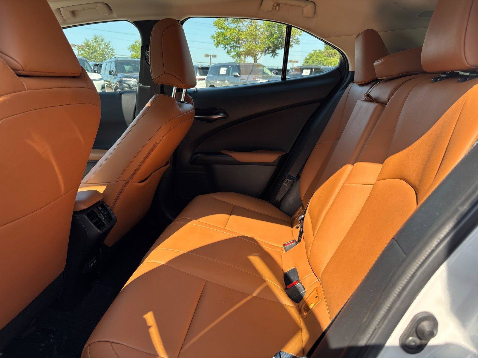 Used 2021 Lexus UX 200 w/ Premium Package FWD image 32