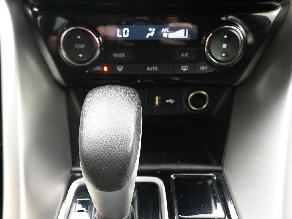 Used 2018 Mitsubishi Eclipse Cross ES image 8