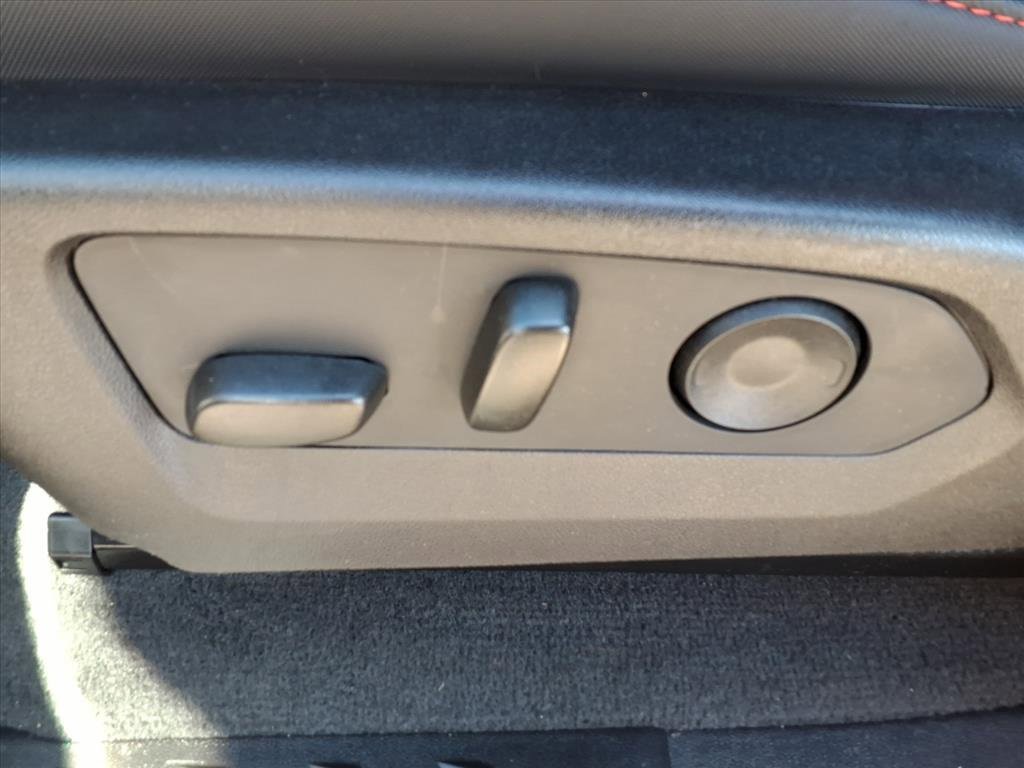 Used 2025 Chevrolet Colorado Z71 w/ Technology Package image 15