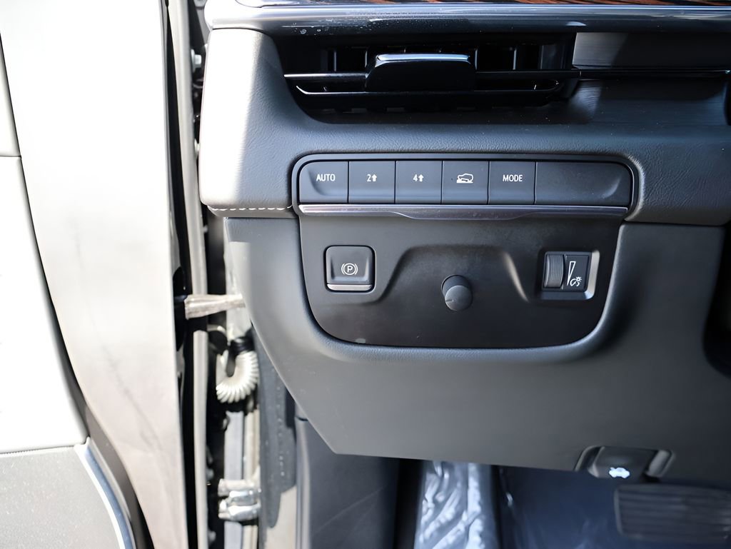 Used 2024 Cadillac Escalade Premium Luxury image 40