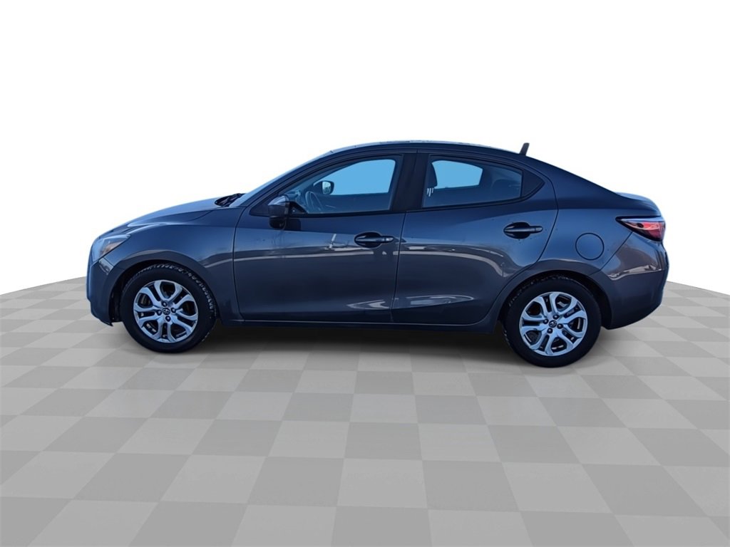 Used 2017 Toyota Yaris iA image 5