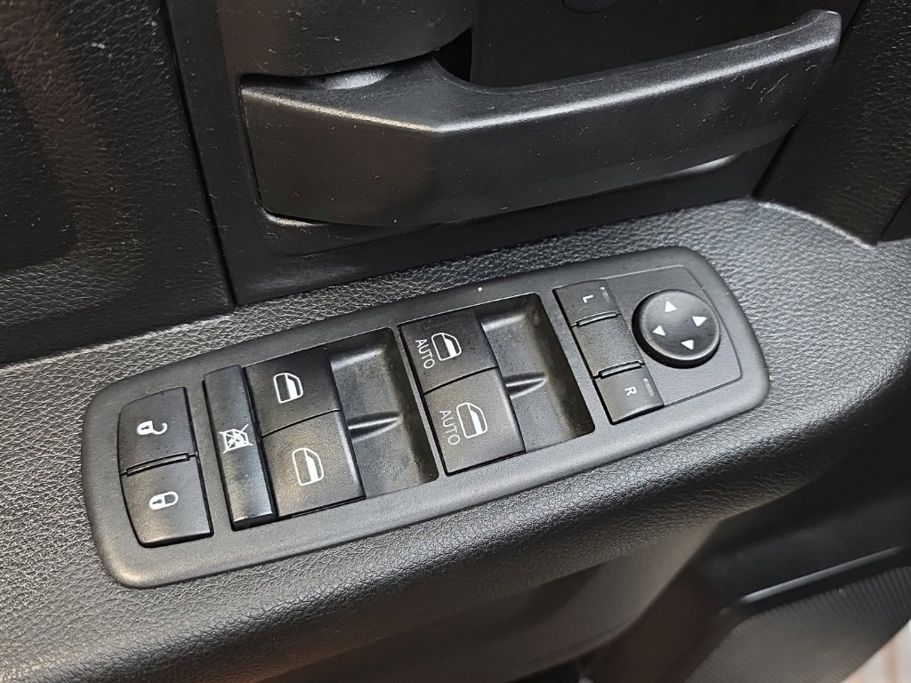 Used 2020 RAM 3500 Tradesman image 23