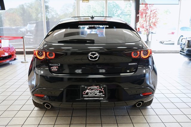 Used 2020 MAZDA MAZDA3 Hatchback w/ Premium Package image 15