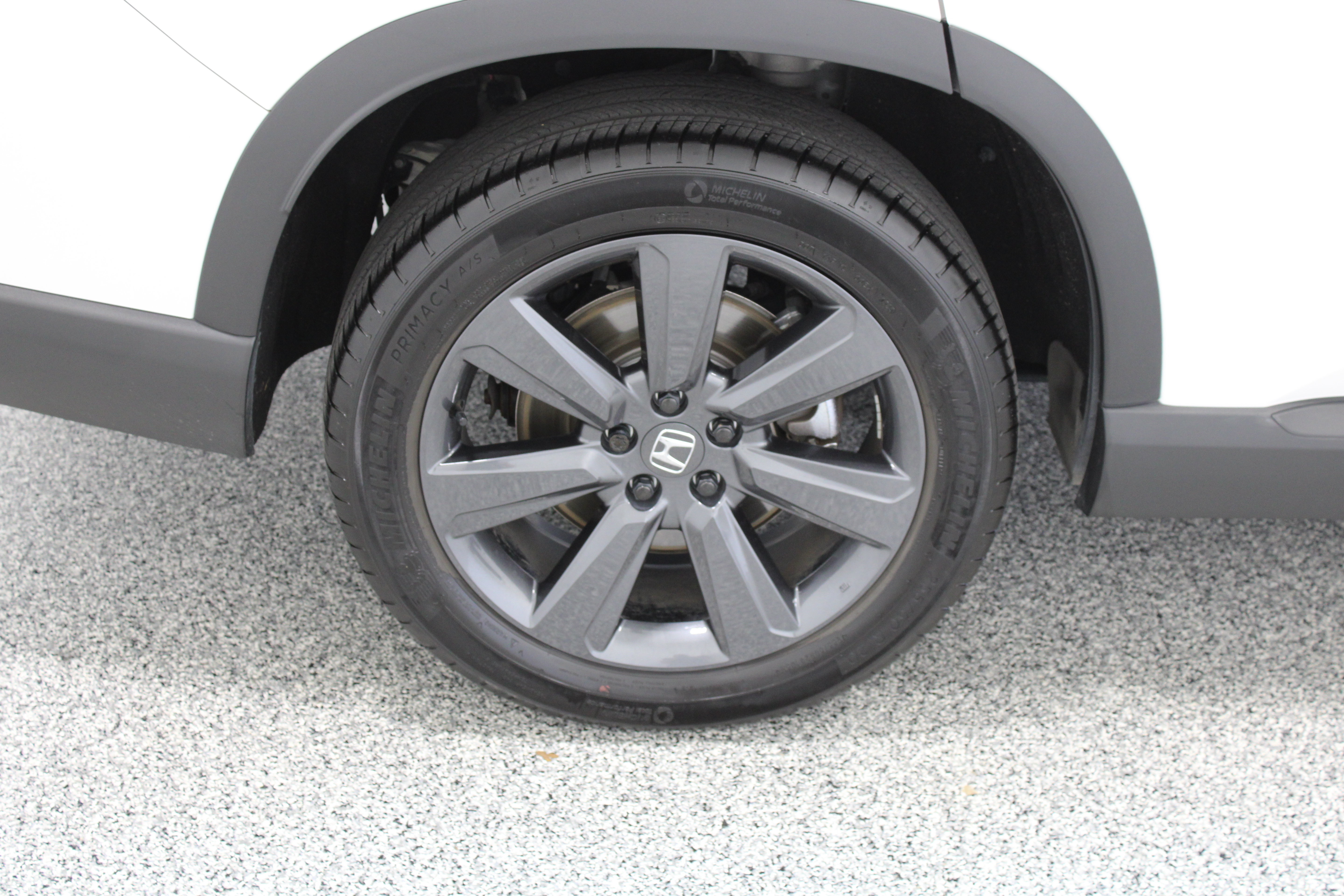 Used 2025 Honda Pilot Sport image 6
