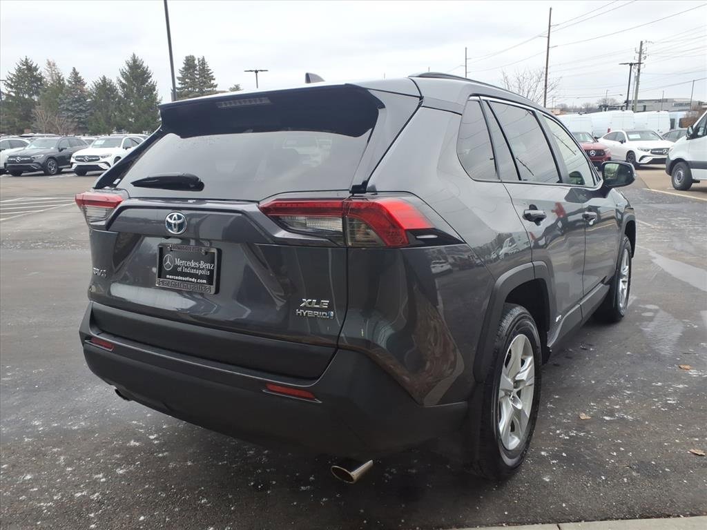 Used 2019 Toyota RAV4 XLE image 6