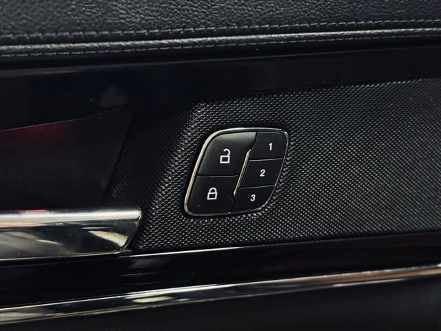 Used 2022 Lincoln Nautilus Reserve image 16