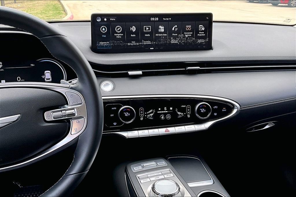 Used 2024 Genesis GV70 2.5T w/ Select Package image 8