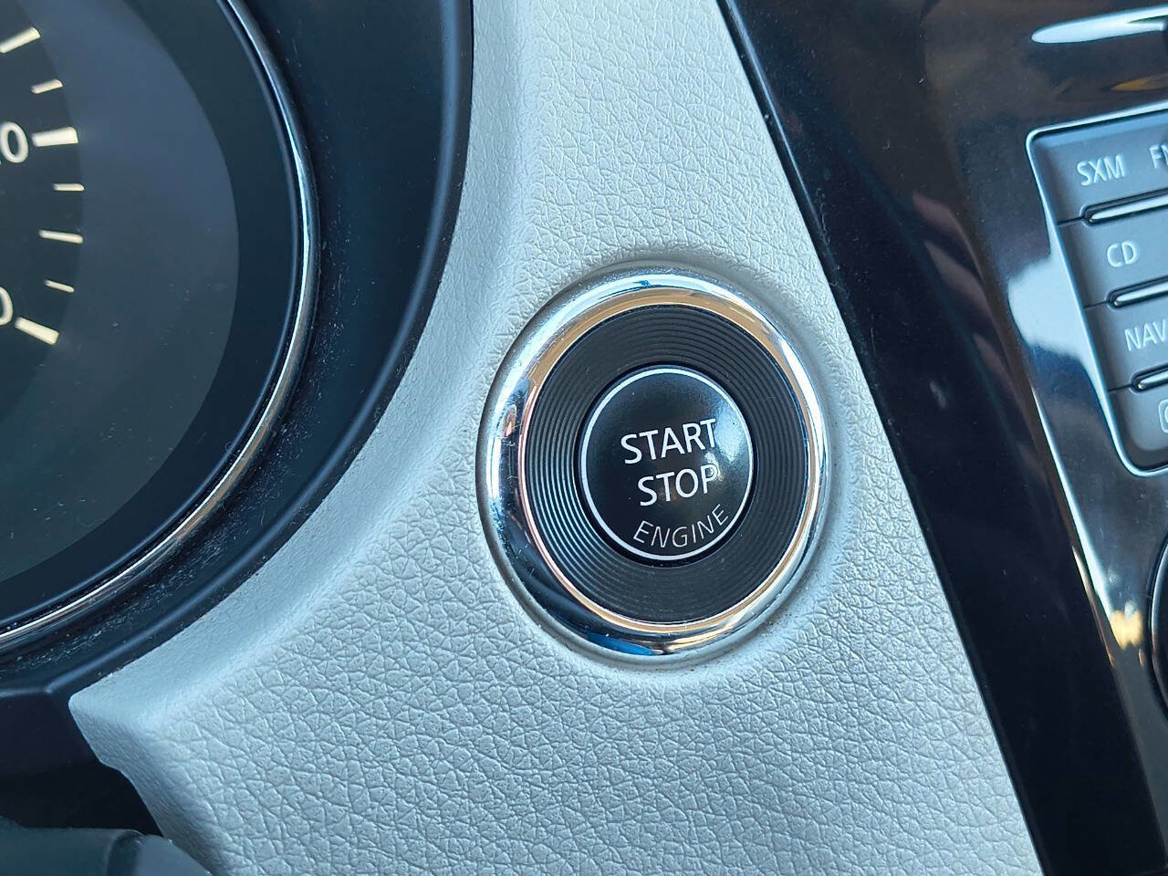 Used 2018 Nissan Rogue Sport SV w/ SV Technology Package image 15