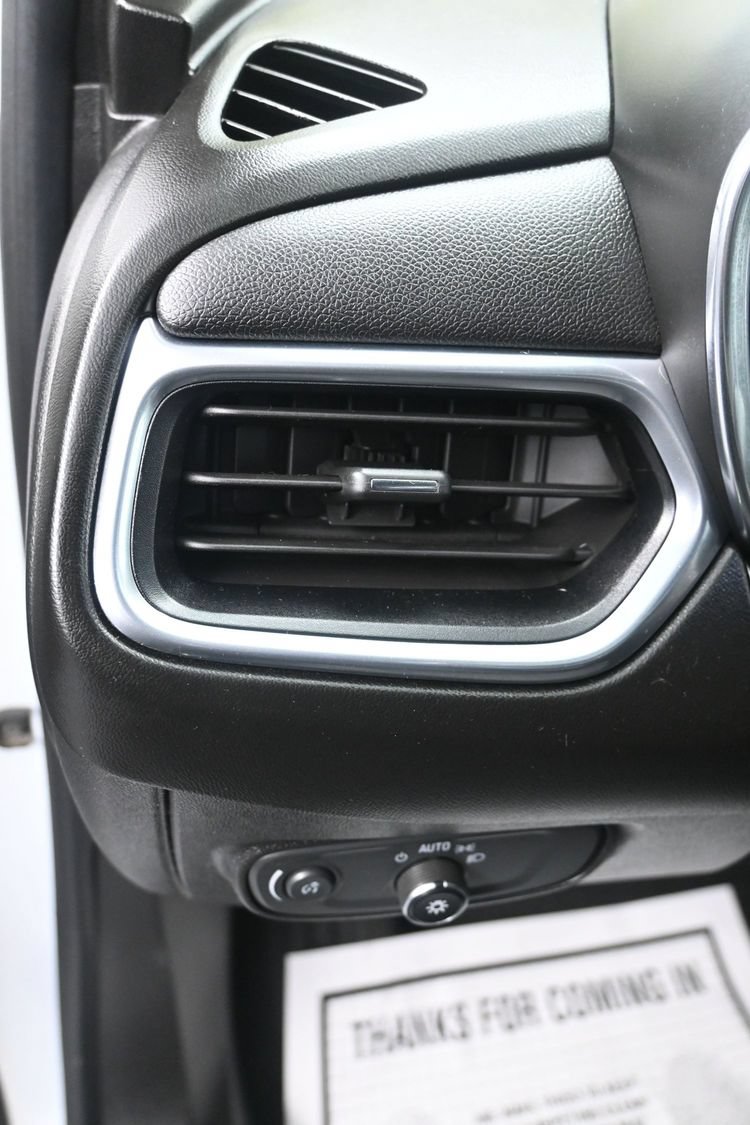 Used 2019 Chevrolet Equinox LT AWD/4WD image 14