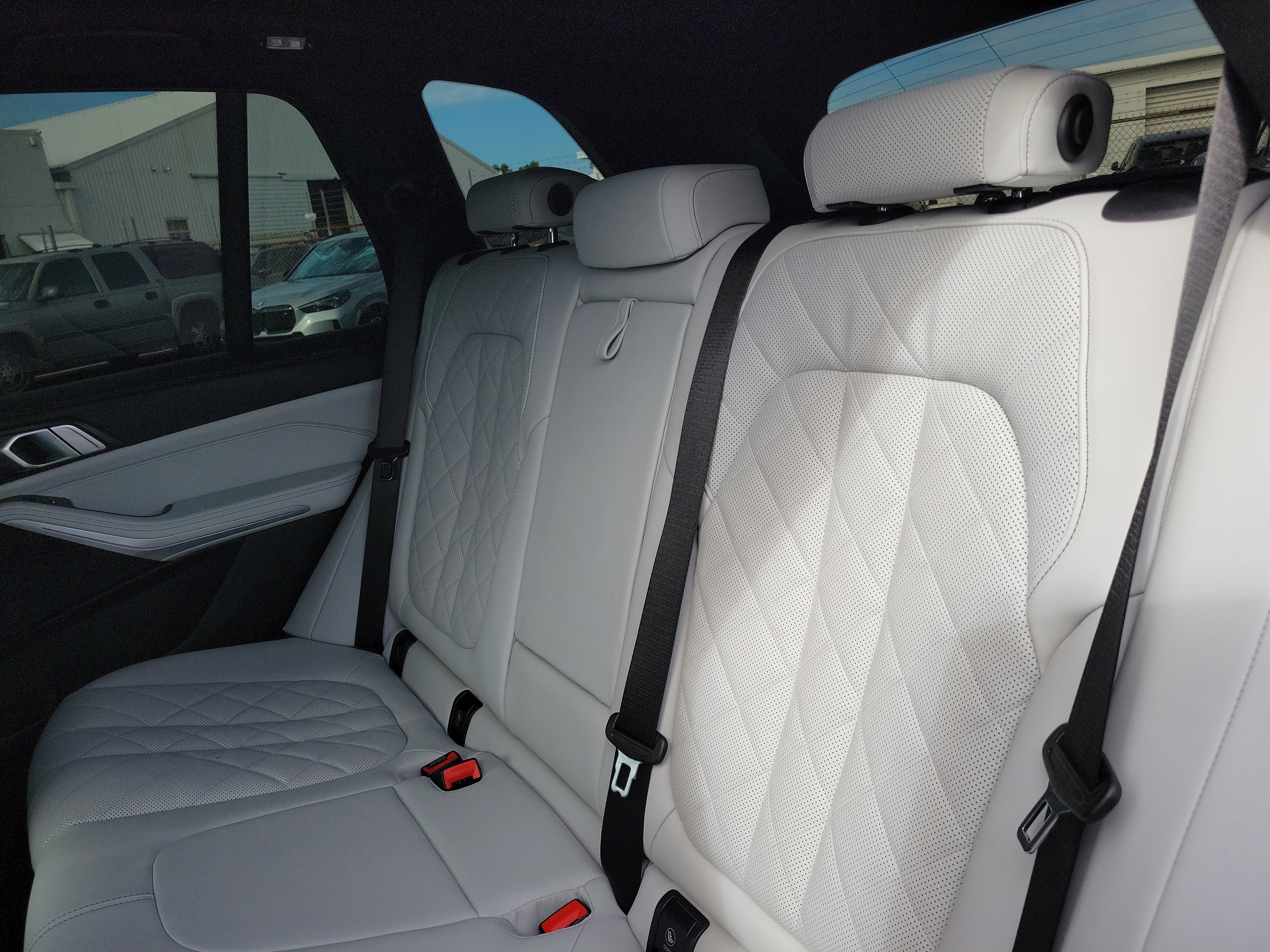 Certified 2024 BMW X5 sDrive40i w/ Climate Comfort Package RWD image 11