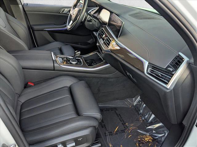 Used 2022 BMW X5 sDrive40i w/ Parking Assistance Package image 22