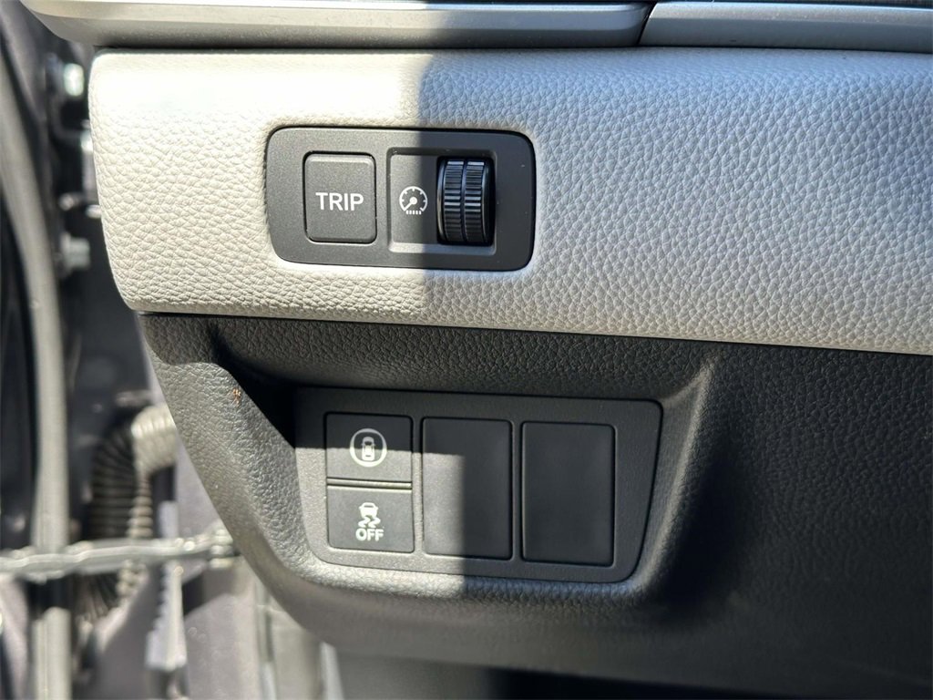 Certified 2020 Honda Accord Hybrid image 17
