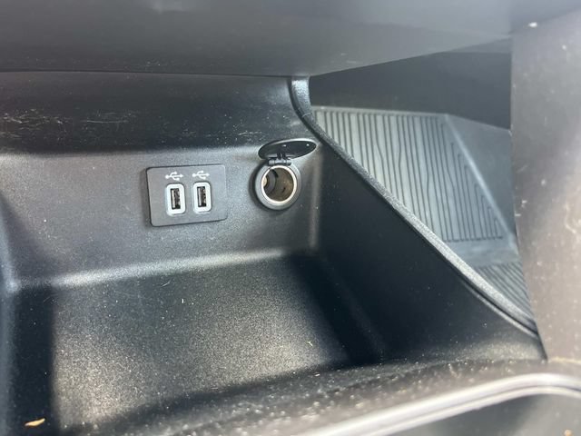 Used 2019 Ford Fusion SE FWD image 28