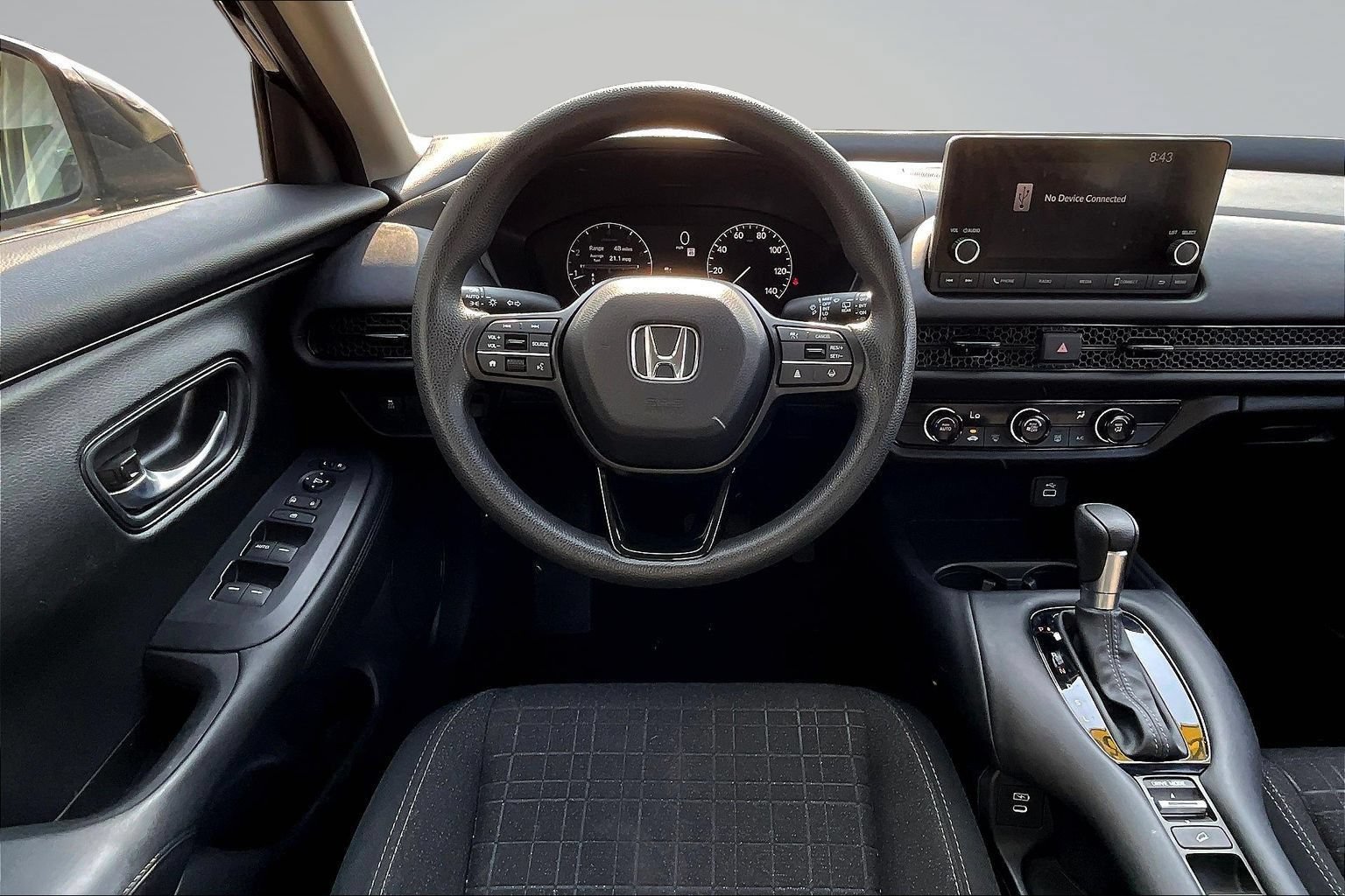 Used 2025 Honda HR-V LX image 8