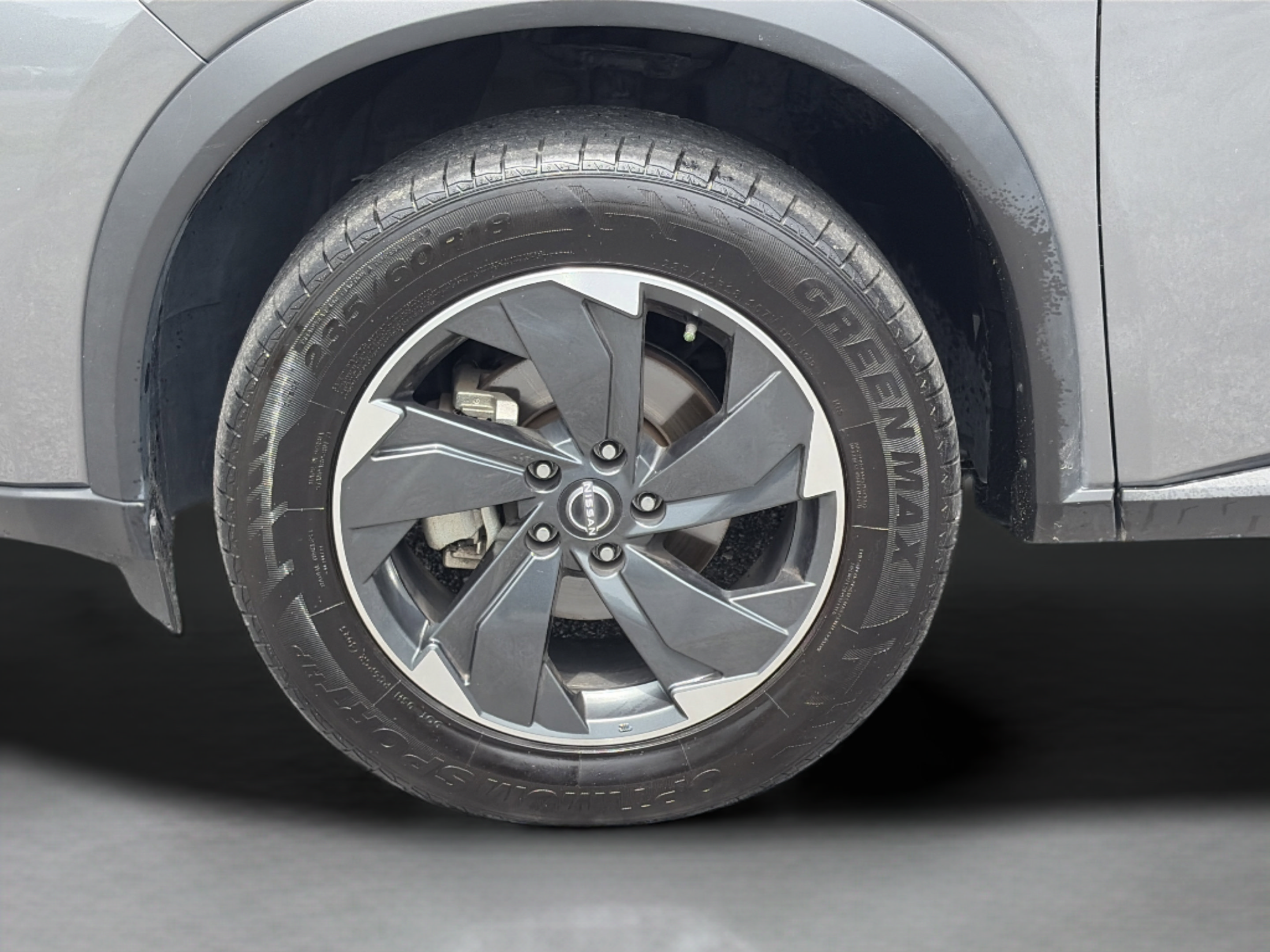 Used 2024 Nissan Rogue SV FWD image 30