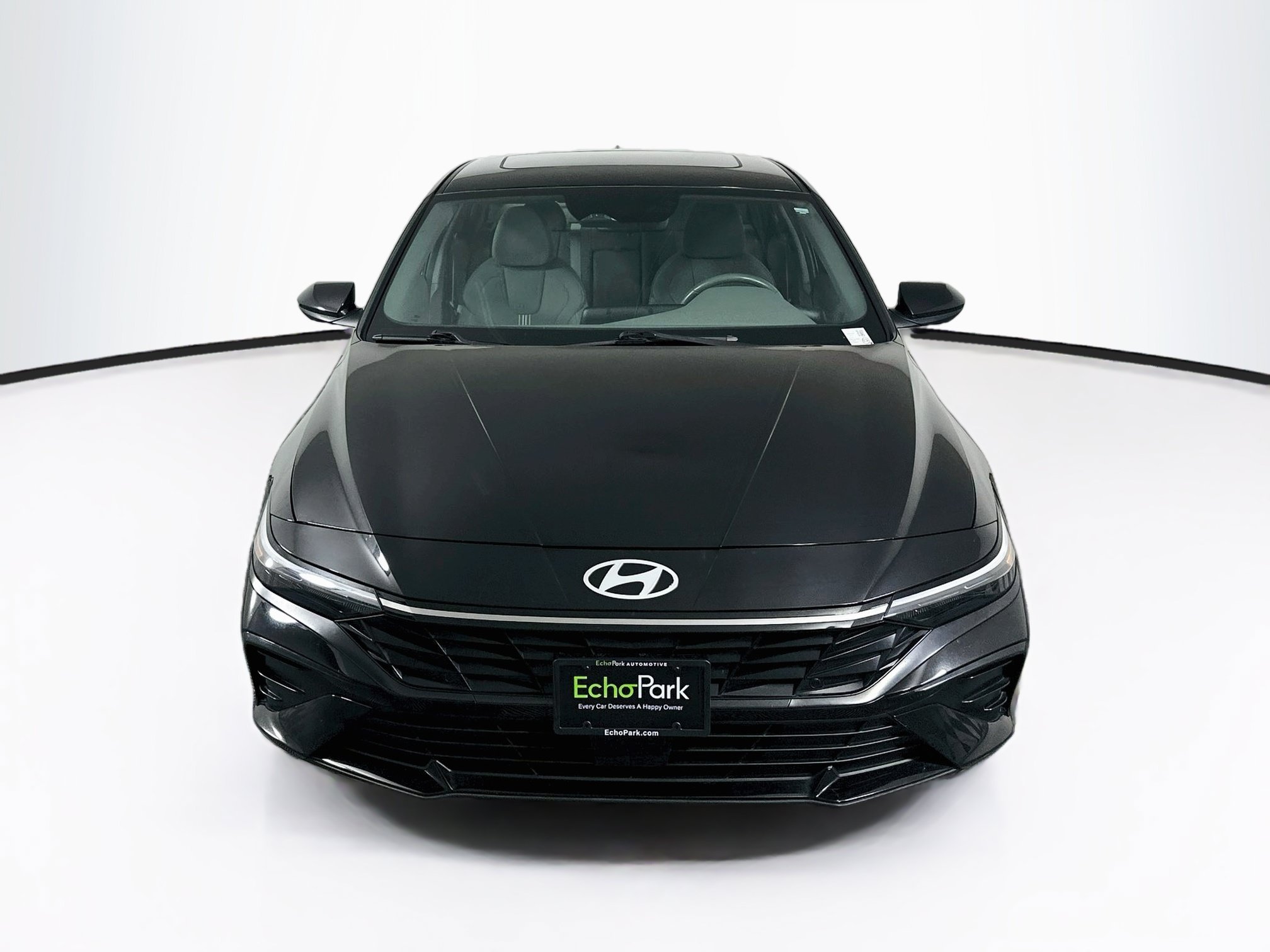 Used 2025 Hyundai Elantra SEL FWD image 2