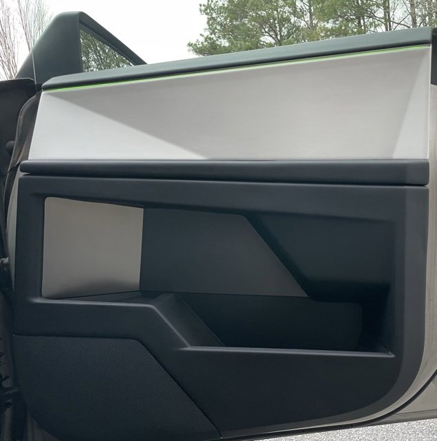 Used 2024 Tesla Cybertruck AWD Crew Cab image 19